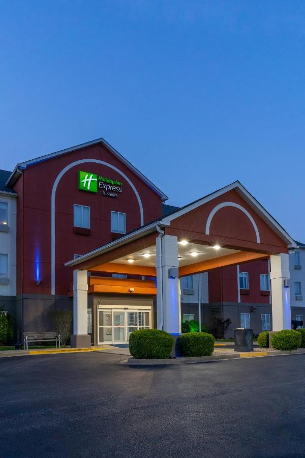 Holiday Inn Express Hotel & Suites Bedford By Ihg Bagian luar foto