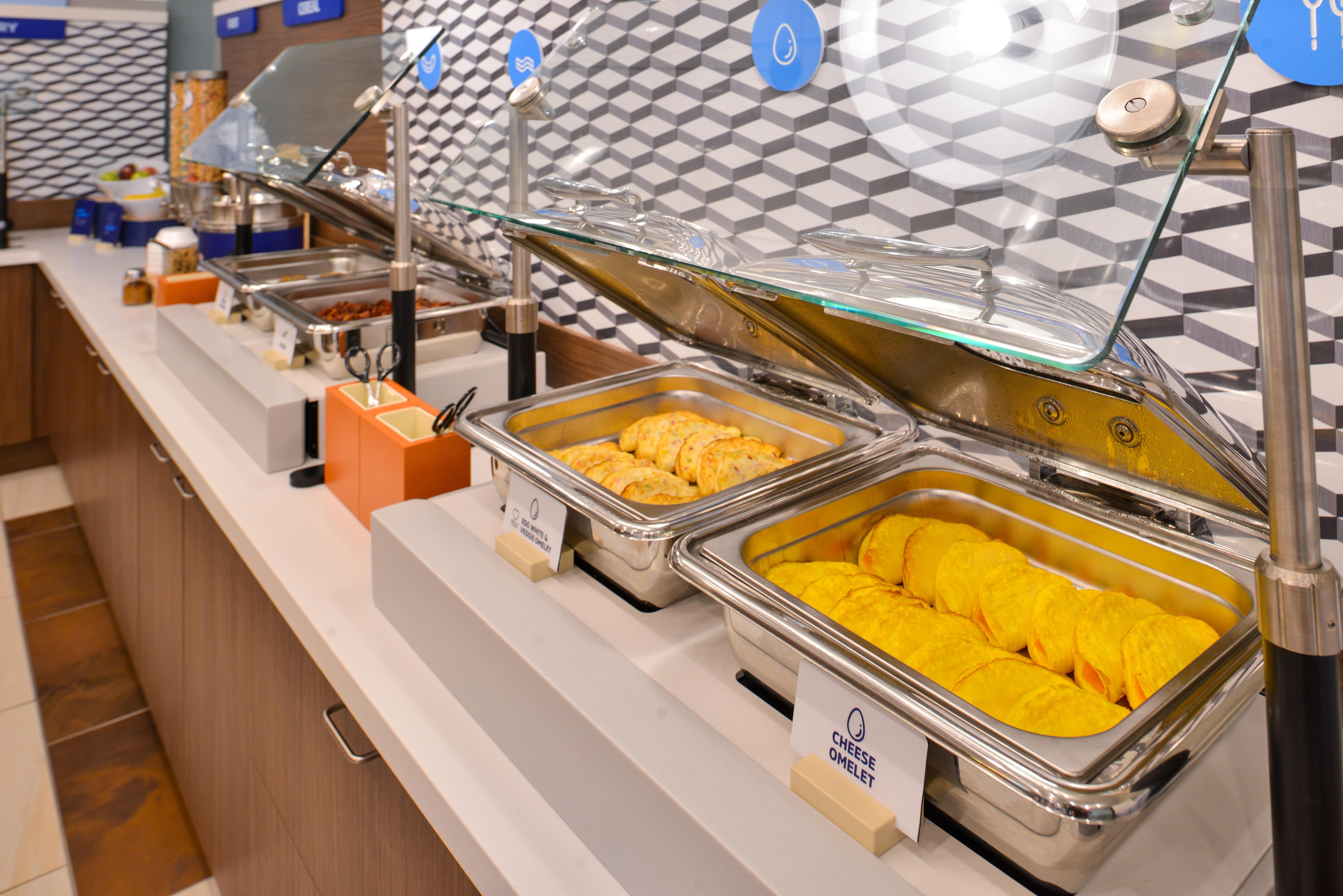 Holiday Inn Express Hotel & Suites Bedford By Ihg Bagian luar foto