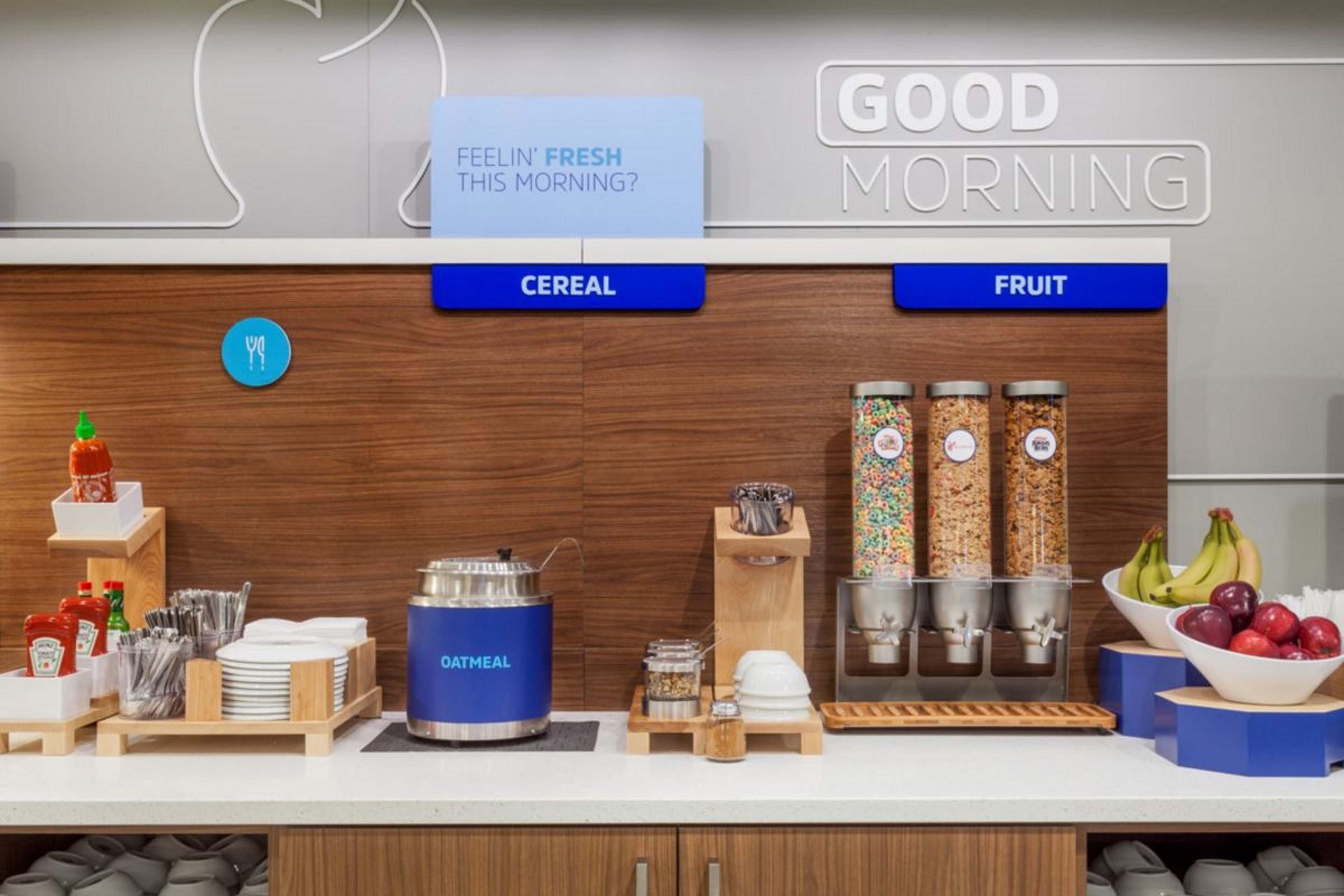 Holiday Inn Express Hotel & Suites Bedford By Ihg Bagian luar foto